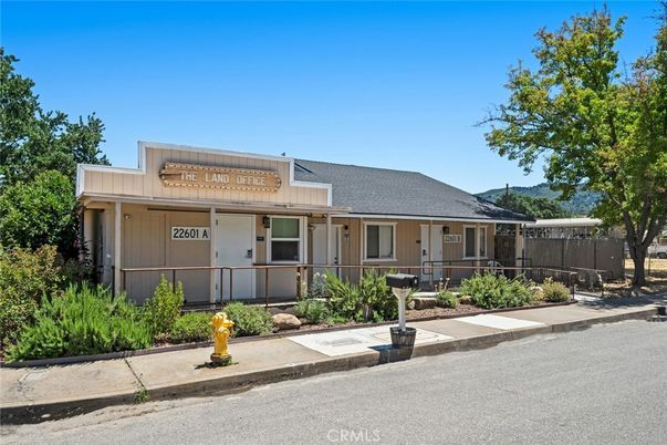 Exterior, Facade, Cape Cod