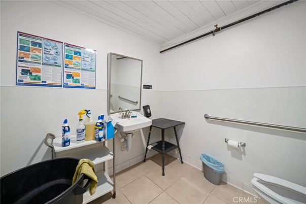 Bathroom, Interior