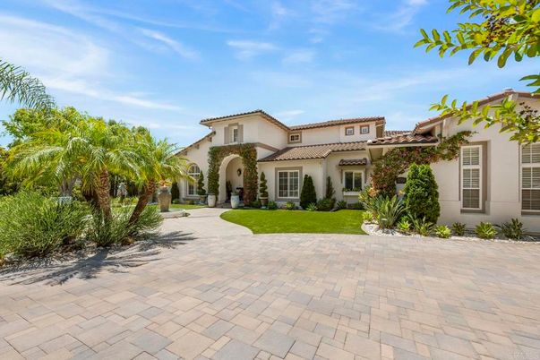 Backyard, Exterior, Facade, Mediterranean