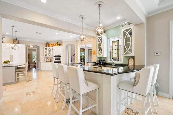 Dining room, Interior, Kitchen, Pendant Lights, Recessed Lighting, Stainless Steel Appliances