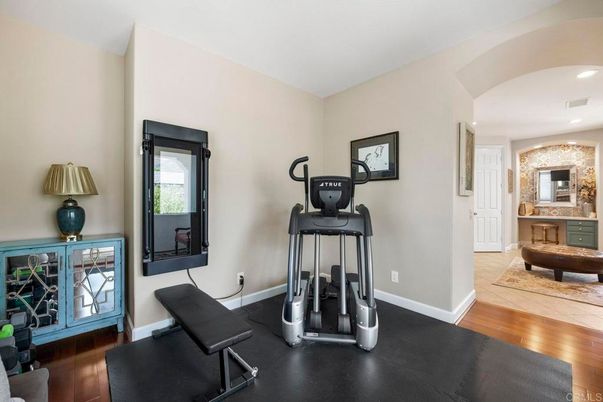 Fitness Equipment, Interior, Recessed Lighting, Wood Texture Flooring