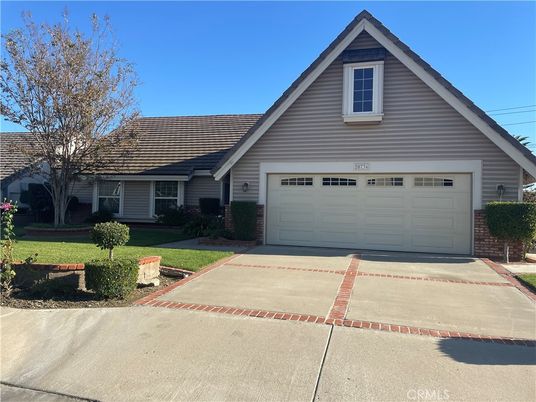 Attached, Exterior, Facade, Ranch