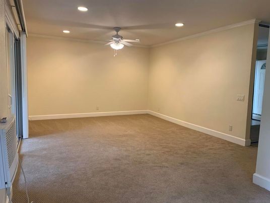 Empty room, Interior, Recessed Lighting