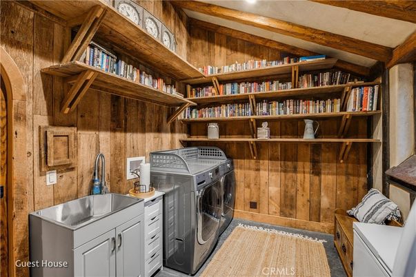 Interior, Washer, Wooden Walls