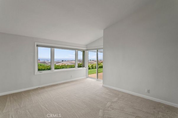 Empty room, Interior, Water
