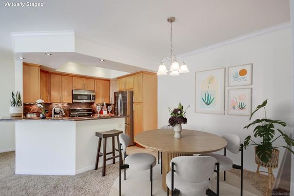 Chandelier, Dining room, Interior, Kitchen, Pendant Lights, Recessed Lighting, Stainless Steel Appliances