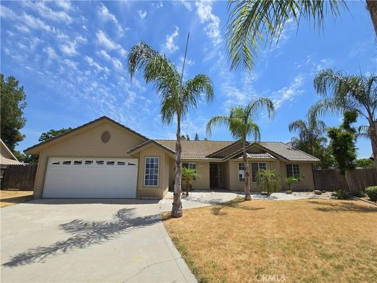 Attached, Exterior, Facade, Ranch