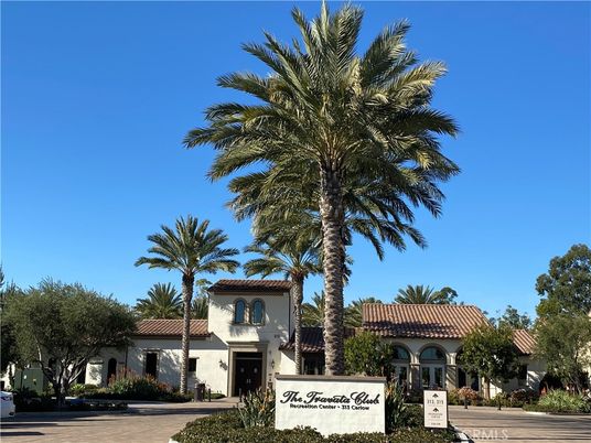 Exterior, Facade, Mediterranean