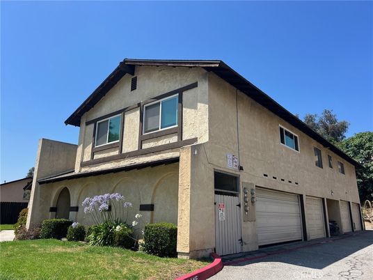 Attached, Exterior, Facade, Modern