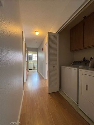 Interior, Utility Closets, Washer, Wood Texture Flooring