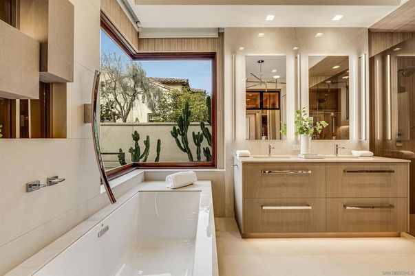 Bathroom, Dual Sink Vanities, Interior, Recessed Lighting