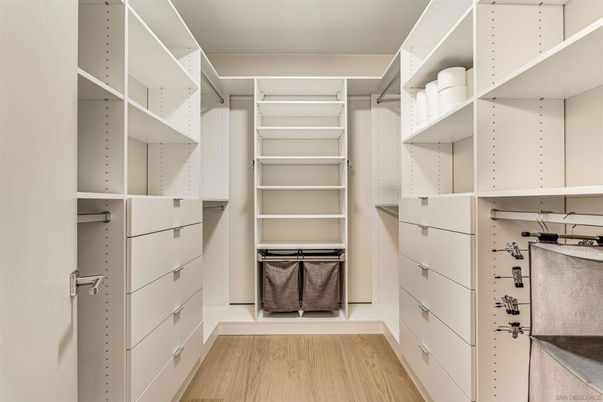 Interior, Walk-in Closets, Wood Texture Flooring