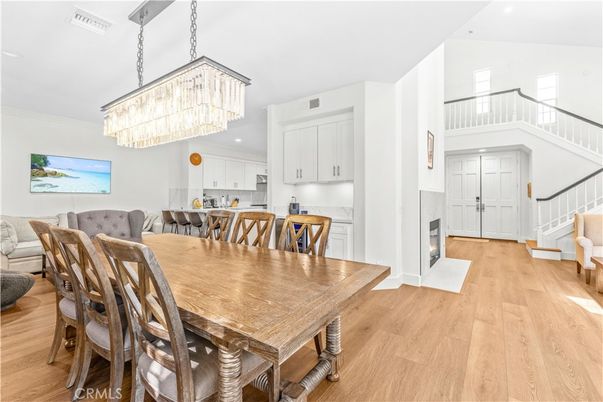 Chandelier, Dining room, Interior, Kitchen, Recessed Lighting, Wood Texture Flooring