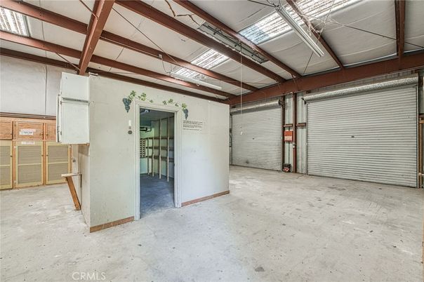 Garage, Interior