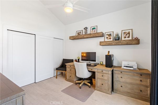 Home Office, Interior
