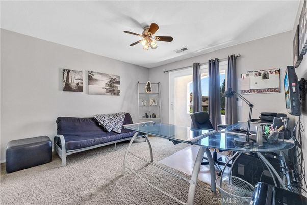 Home Office, Interior