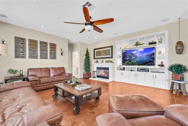 Fireplace, Interior, Living room, Pendant Lights, Recessed Lighting, Wood Texture Flooring