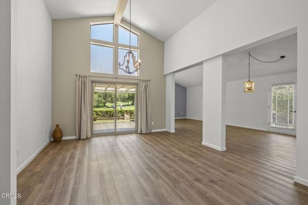 Empty room, Interior, Pendant Lights, Wood Texture Flooring