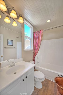Bathroom, Interior, Recessed Lighting, Wood Texture Flooring
