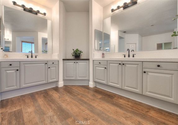 Bathroom, Dual Sink Vanities, Interior, Wood Texture Flooring