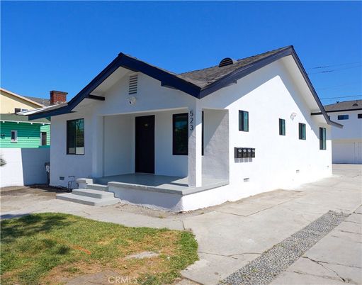 Exterior, Facade, Farmhouse