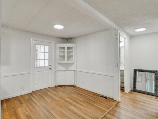Empty room, Interior, Recessed Lighting, Wood Texture Flooring