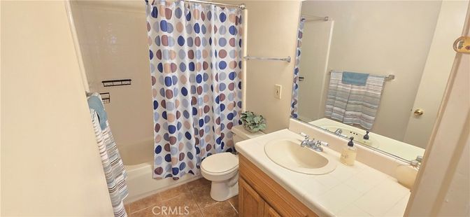 Bathroom, Interior, Tile Countertops