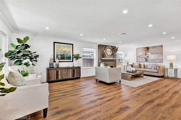 Interior, Living room, Recessed Lighting, Wood Texture Flooring