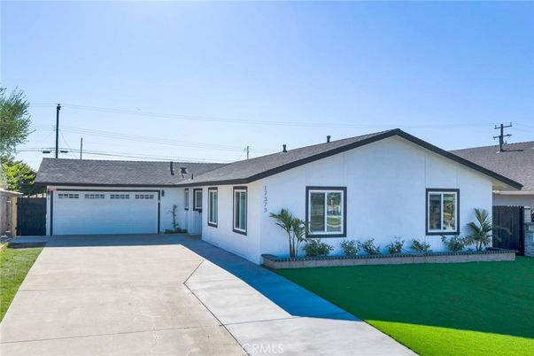Attached, Backyard, Exterior, Facade, Ranch