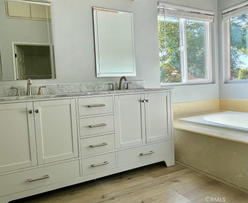 Bathroom, Dual Sink Vanities, Interior, Wood Texture Flooring