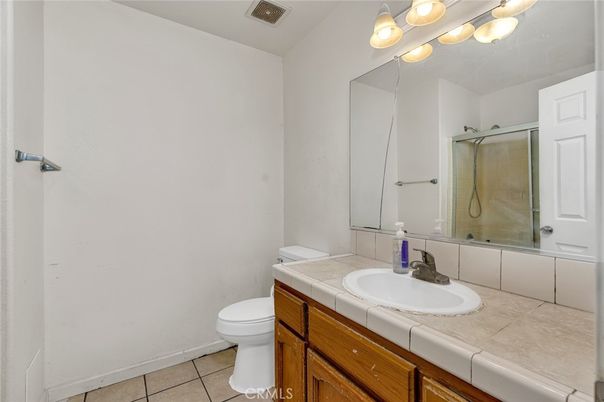 Bathroom, Interior, Tile Countertops