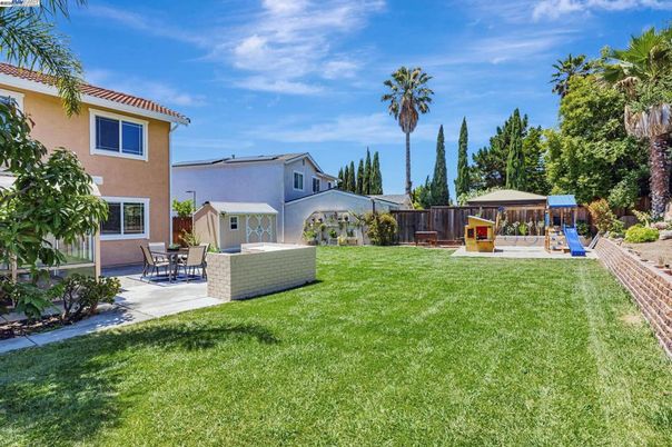 Backyard, Exterior, Playground