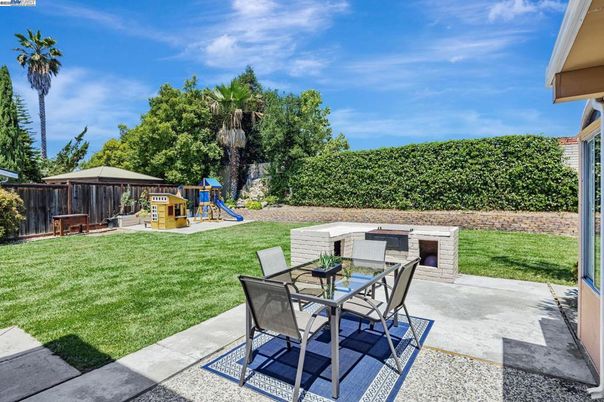 Backyard, Exterior, Playground