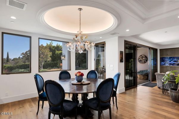 Chandelier, Dining room, Interior, Recessed Lighting, Wood Texture Flooring
