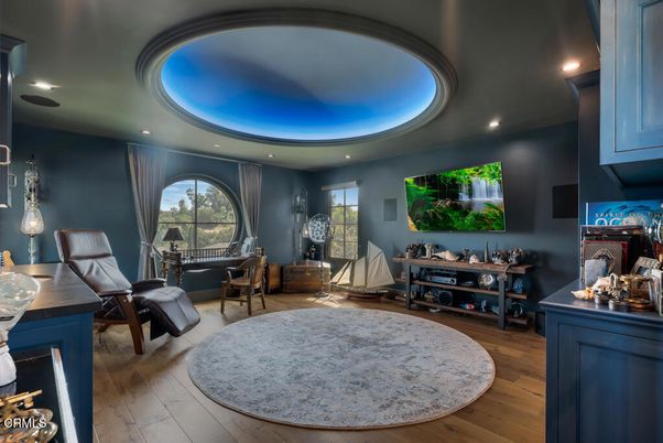 Interior, Pendant Lights, Recessed Lighting, Wood Texture Flooring