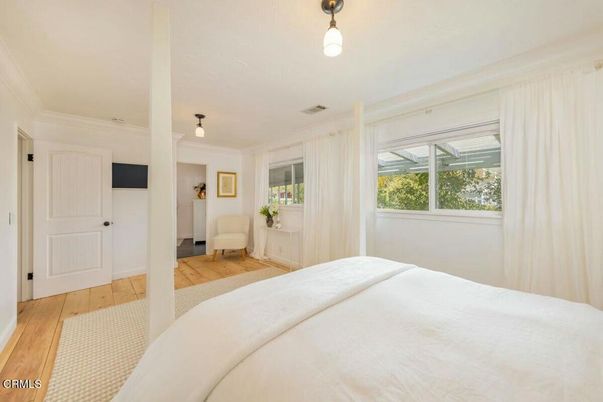Bedroom, Interior, Pendant Lights, Wood Texture Flooring
