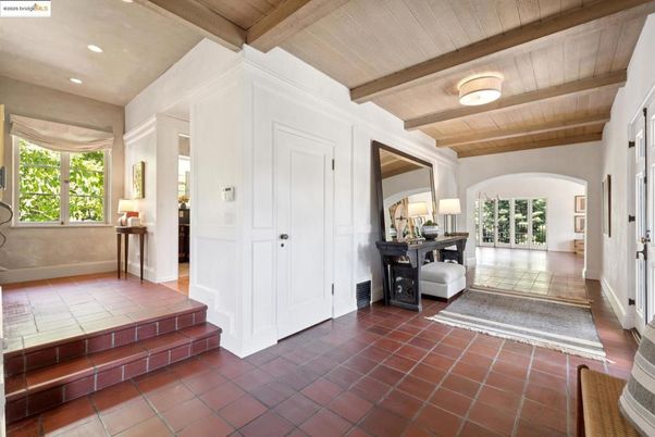 Interior, Recessed Lighting, Wooden Beams, Wooden Ceilings