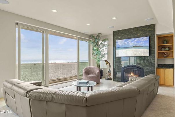 Fireplace, Interior, Living room, Recessed Lighting, Water