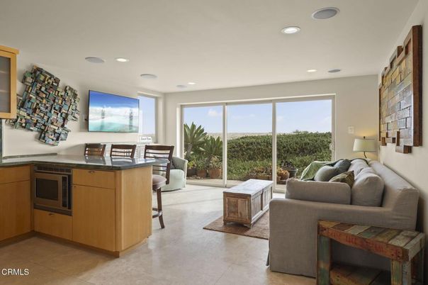 Dining room, Interior, Kitchen, Living room, Recessed Lighting