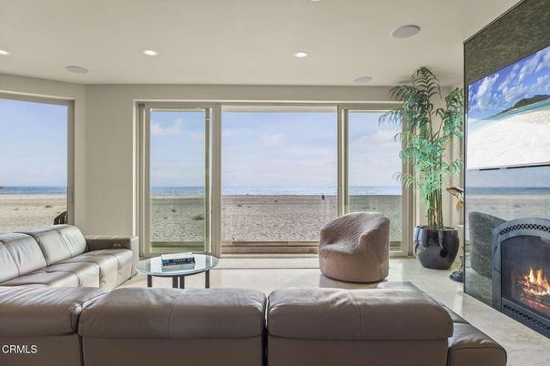 Fireplace, Interior, Living room, Recessed Lighting, Water