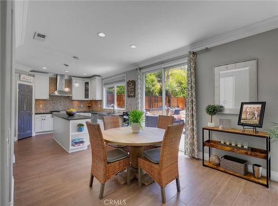 Dining room, Interior, Kitchen, Pendant Lights, Recessed Lighting, Wood Texture Flooring