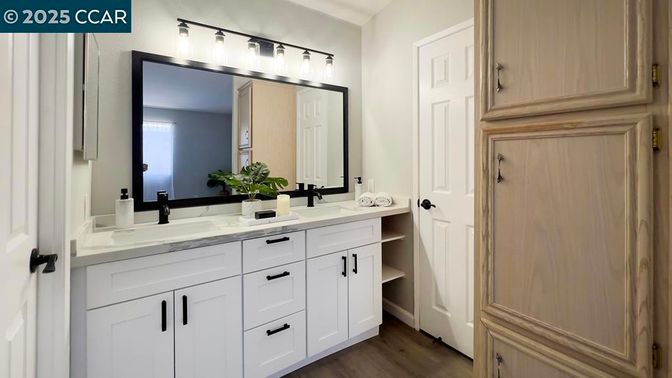 Bathroom, Dual Sink Vanities, Interior, Wood Texture Flooring