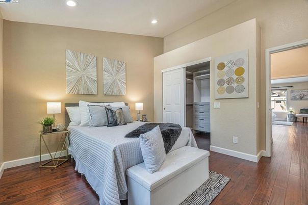 Bedroom, Interior, Recessed Lighting, Wood Texture Flooring
