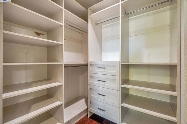 Interior, Walk-in Closets, Wood Texture Flooring