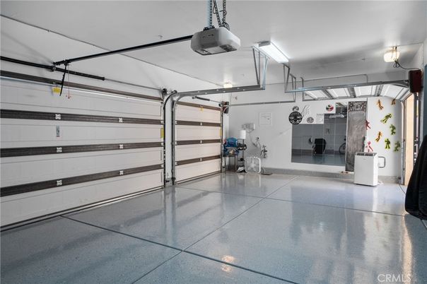 Garage, Interior