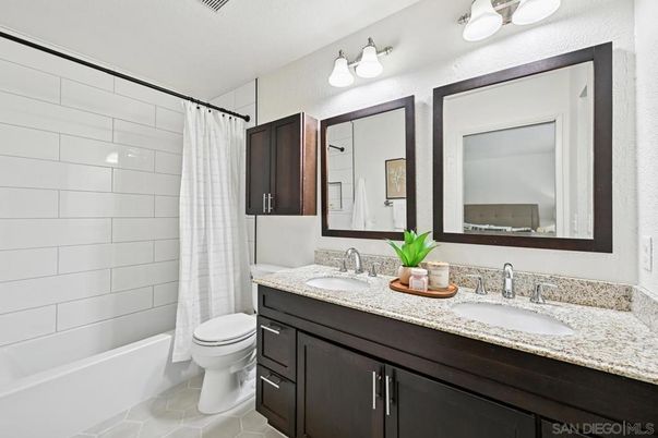 Bathroom, Dual Sink Vanities, Interior