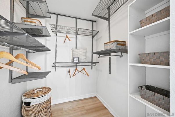 Interior, Walk-in Closets, Wood Texture Flooring