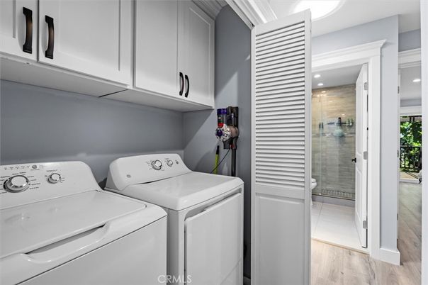 Interior, Recessed Lighting, Utility Closets, Washer, Wood Texture Flooring