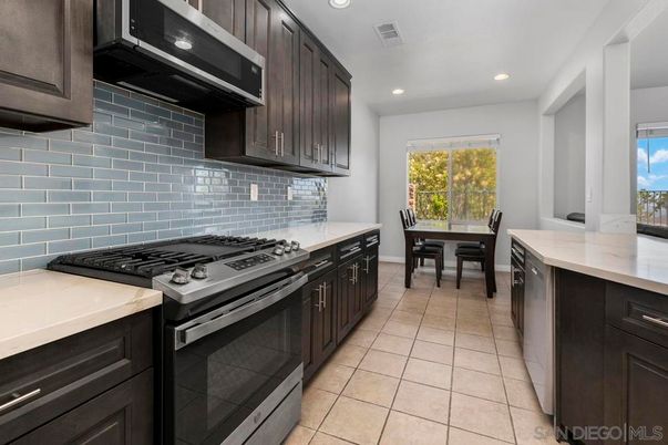 Dining room, Interior, Kitchen, Recessed Lighting, Stainless Steel Appliances