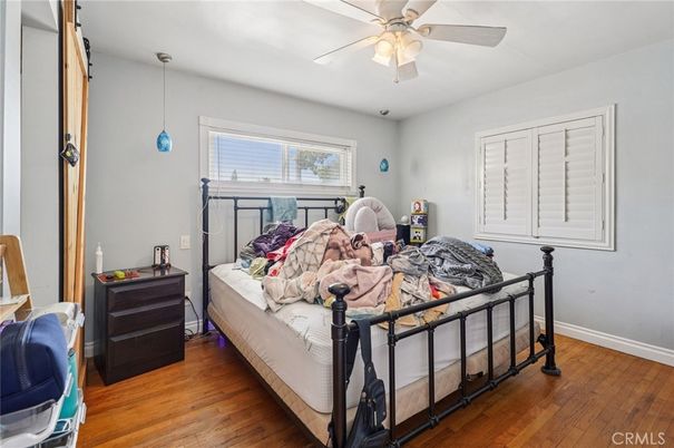 Bedroom, Interior, Pendant Lights, Wood Texture Flooring